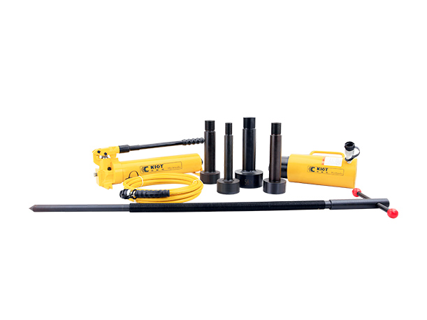 Hydraulic coupler puller