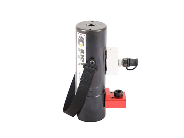 Multistage Hydraulic Bolt Tensioner