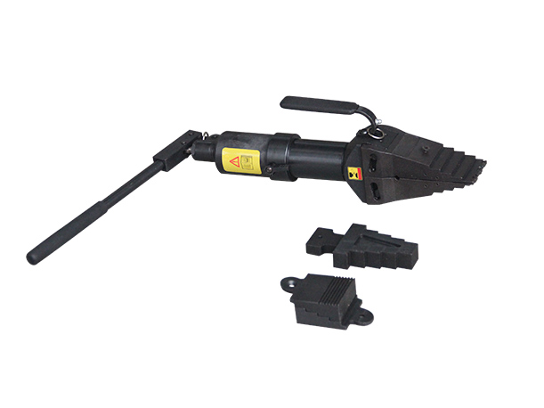 Integrated Hydraulic Flange Spreader