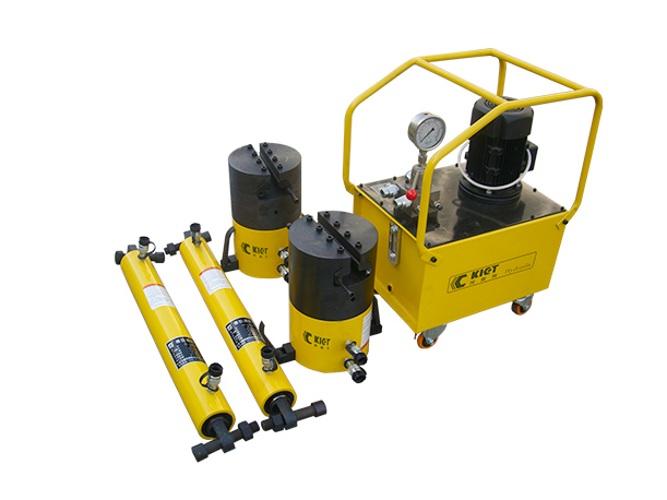 On-Track Heavy Load Hydraulic Pusher